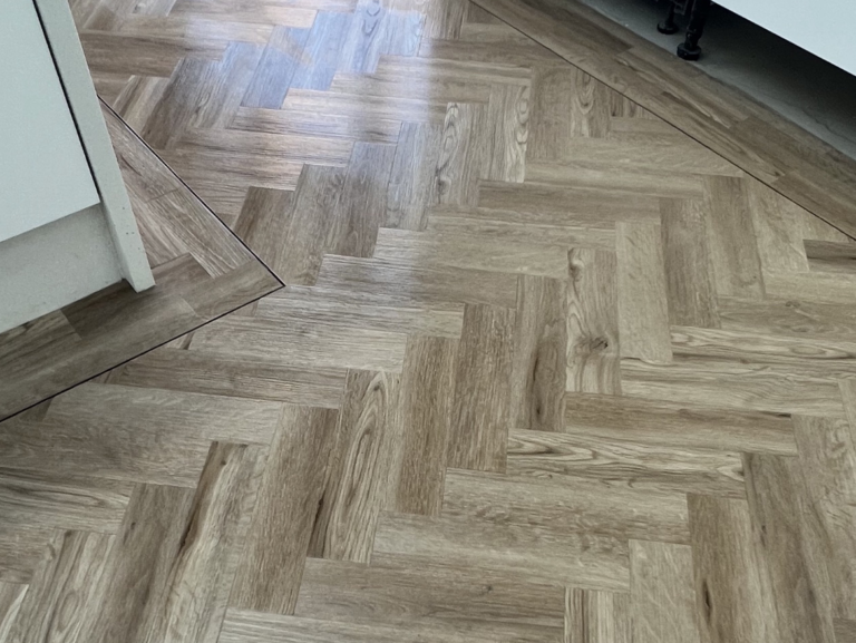lvt
